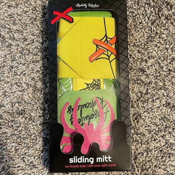 Aria Absolutely Ridiculous Venom Sliding Mitt Standard Size Baseball Softball - Picture 1 of 6